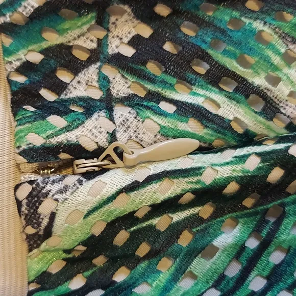New York &amp; Company Tropical Floral Zebra Print Skirt Eyelet Overlay Size Medium