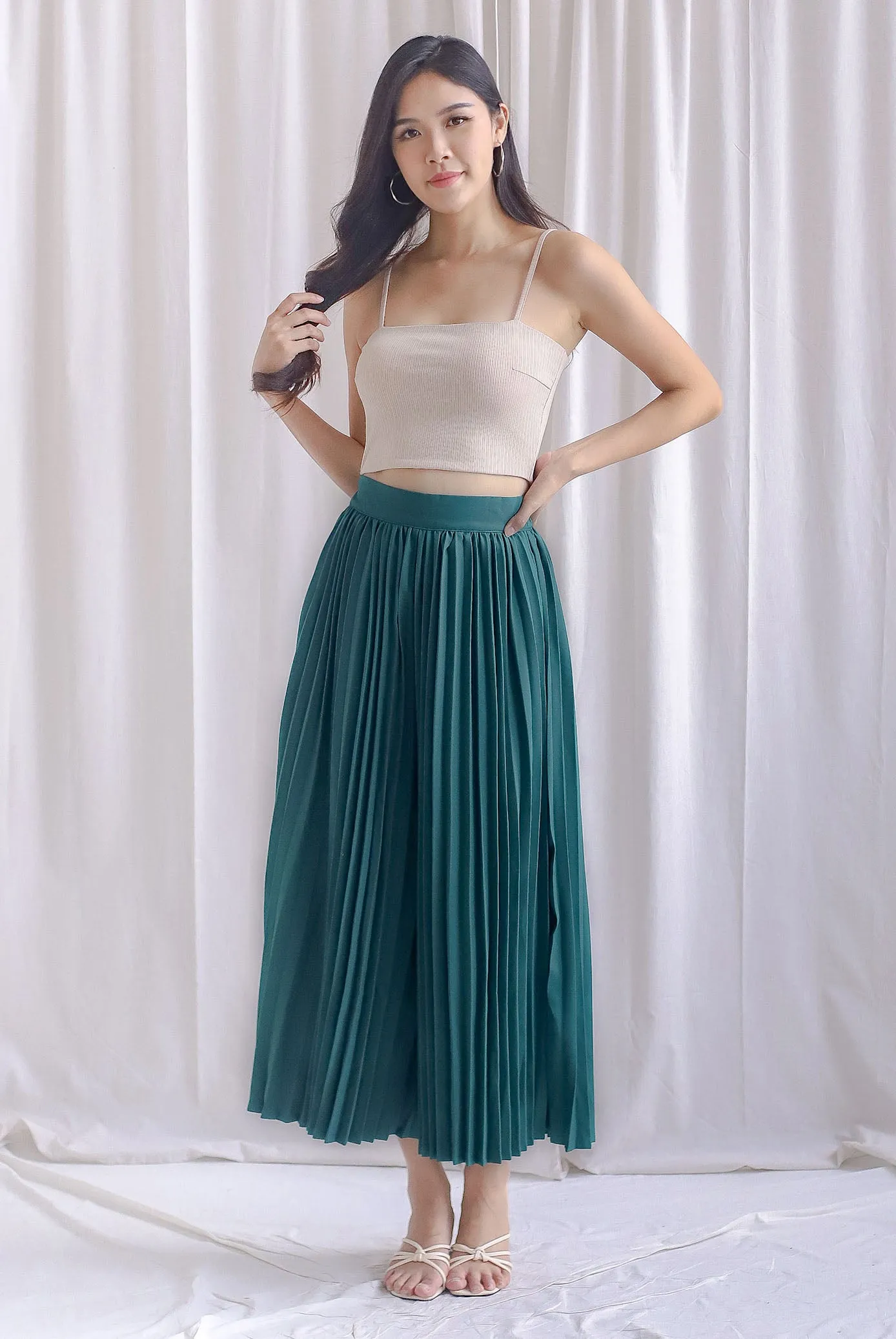 Nicole Pleated Maxi Pants In Forest Green