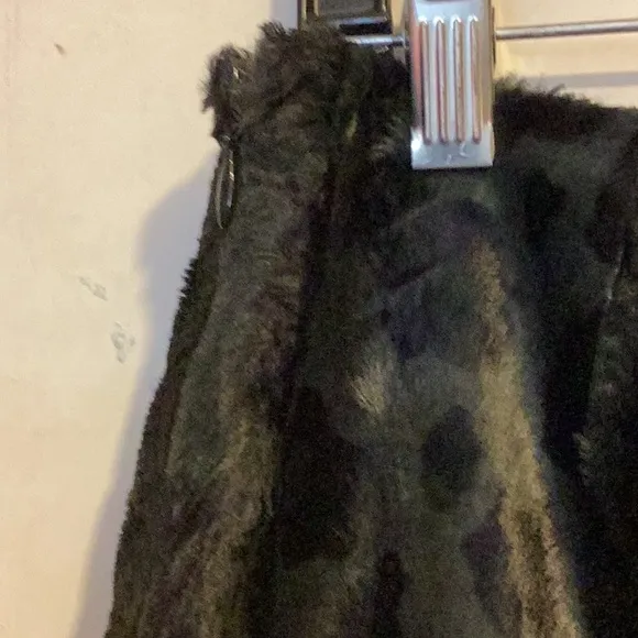 NWOT Harold’s Forest Green Leopard Faux Fur Skirt Size 10