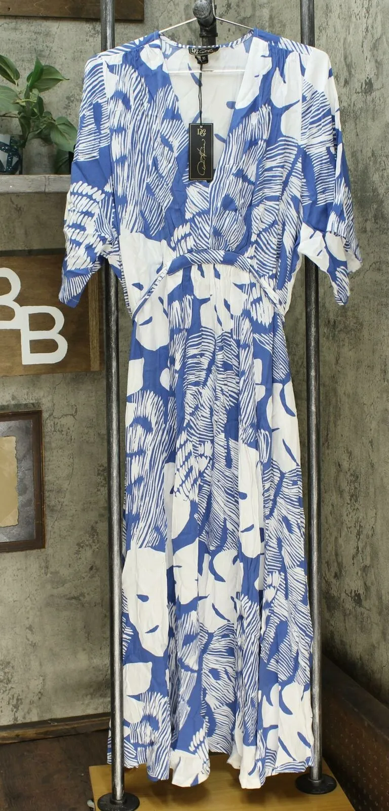 NWT DG2 By Diane Gilman Womens Printed Tie-Waist Maxi Dress. 680418 Large