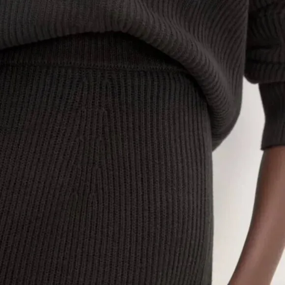 NWT Everlane The Organic Cotton Sweater Midi Skirt Womens M Black