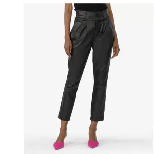 NWT KUT from the Kloth Lessie Coated Denim High-Waist Pleated Pants Faux Leather