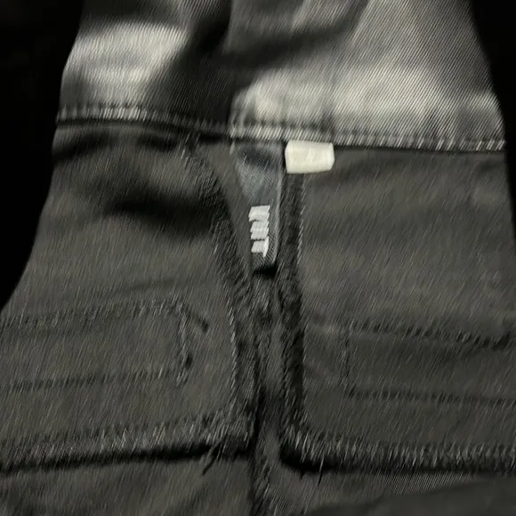 NWT KUT from the Kloth Lessie Coated Denim High-Waist Pleated Pants Faux Leather