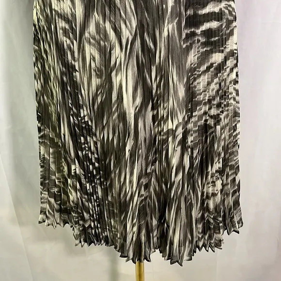 NWT Talbots Gray Animal Print Accordion Pleat Georgette Chiffon Midi Skirt