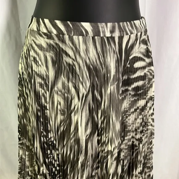 NWT Talbots Gray Animal Print Accordion Pleat Georgette Chiffon Midi Skirt