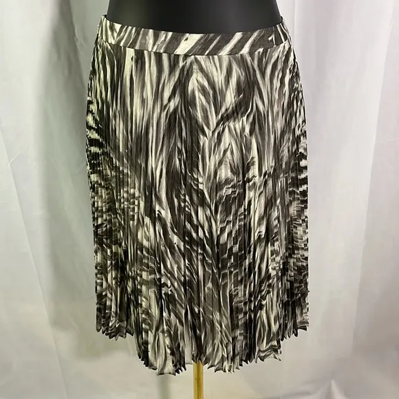NWT Talbots Gray Animal Print Accordion Pleat Georgette Chiffon Midi Skirt