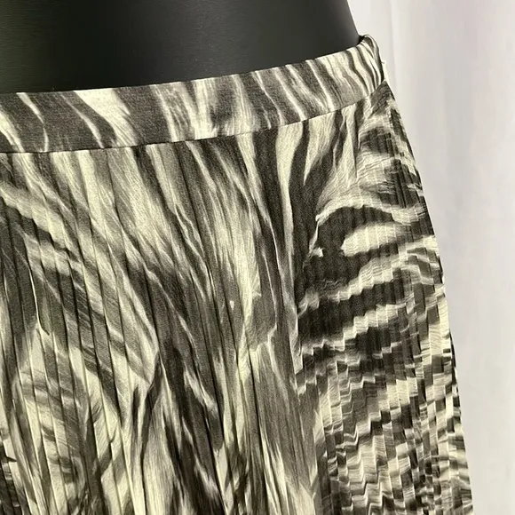 NWT Talbots Gray Animal Print Accordion Pleat Georgette Chiffon Midi Skirt