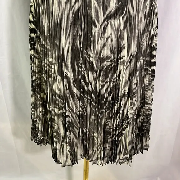 NWT Talbots Gray Animal Print Accordion Pleat Georgette Chiffon Midi Skirt