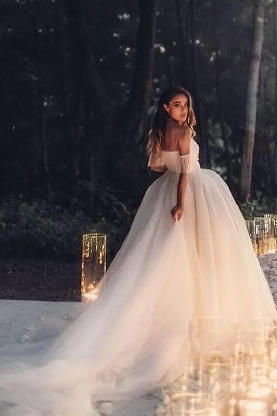 Off-the-shoulder Tulle Wedding Dress Gown with Long Train