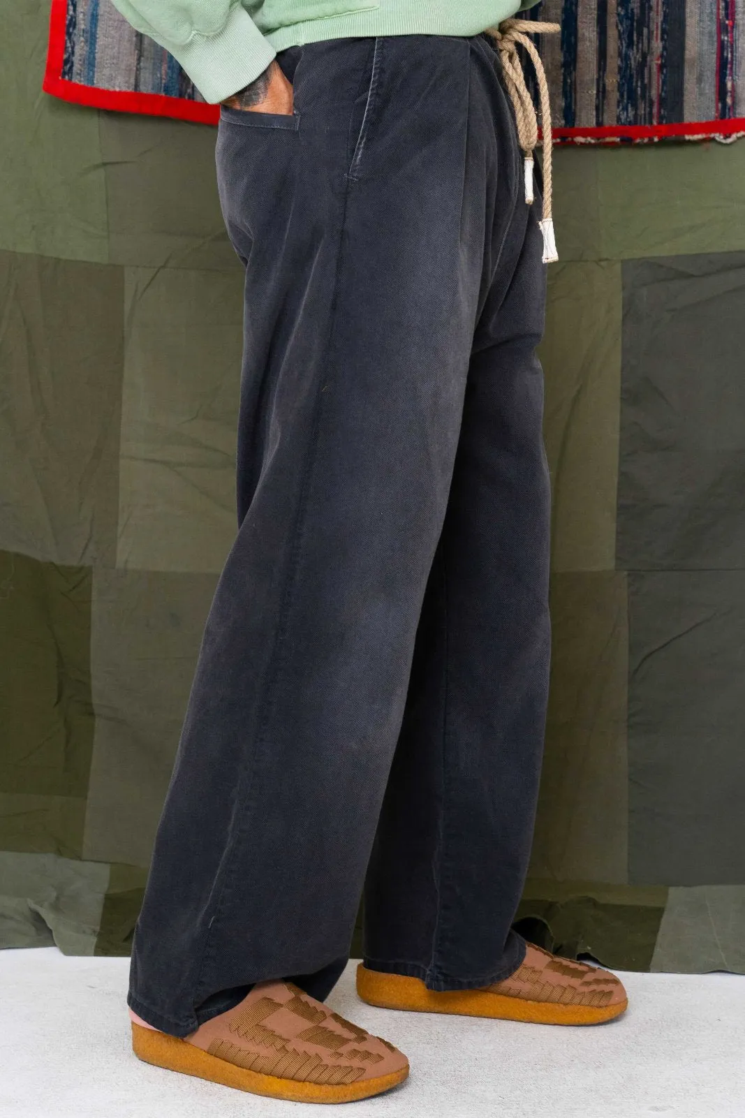 P73 Flare Pleated Japanese Twill Sunfaded Smoke Black
