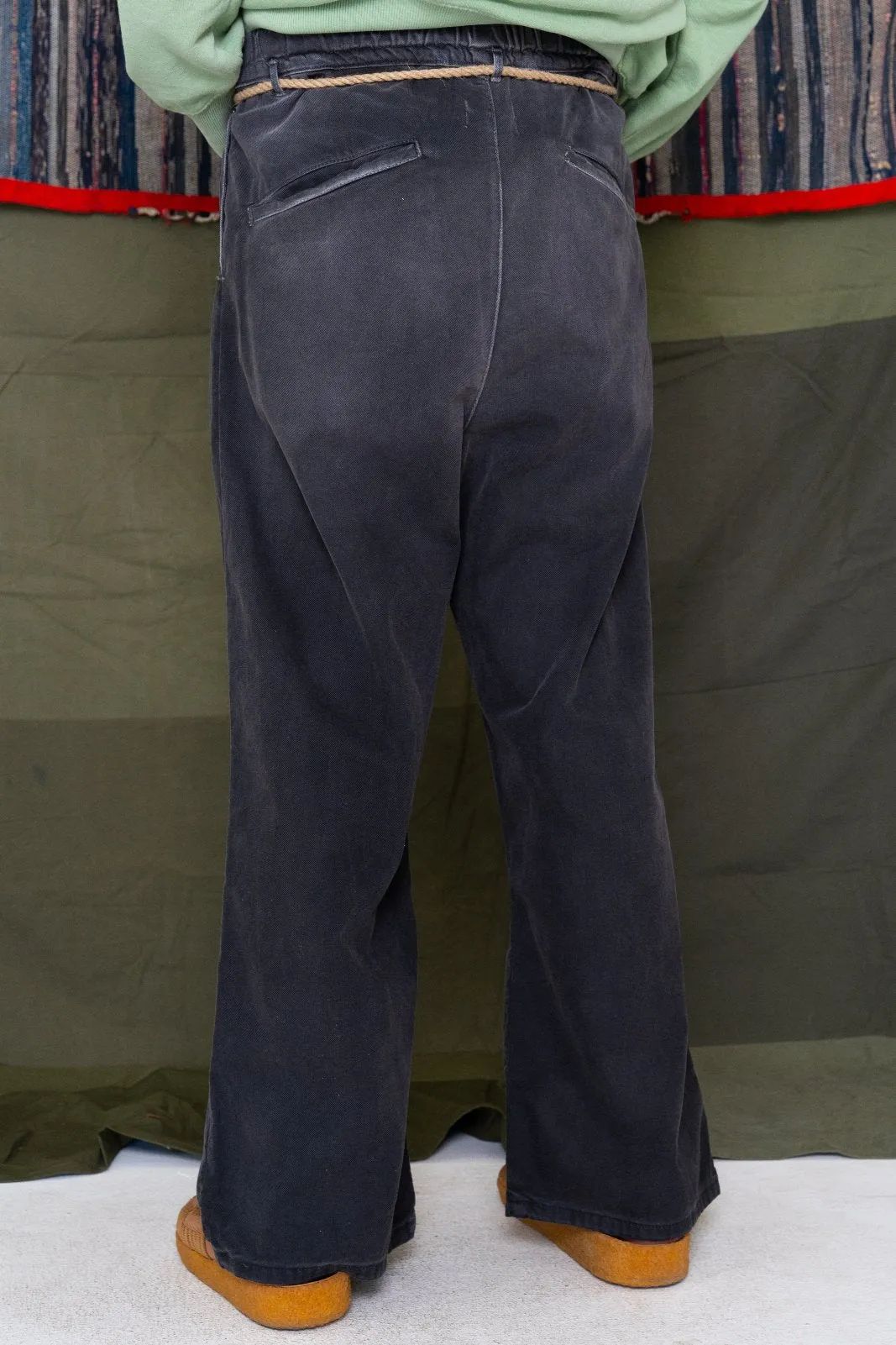 P73 Flare Pleated Japanese Twill Sunfaded Smoke Black