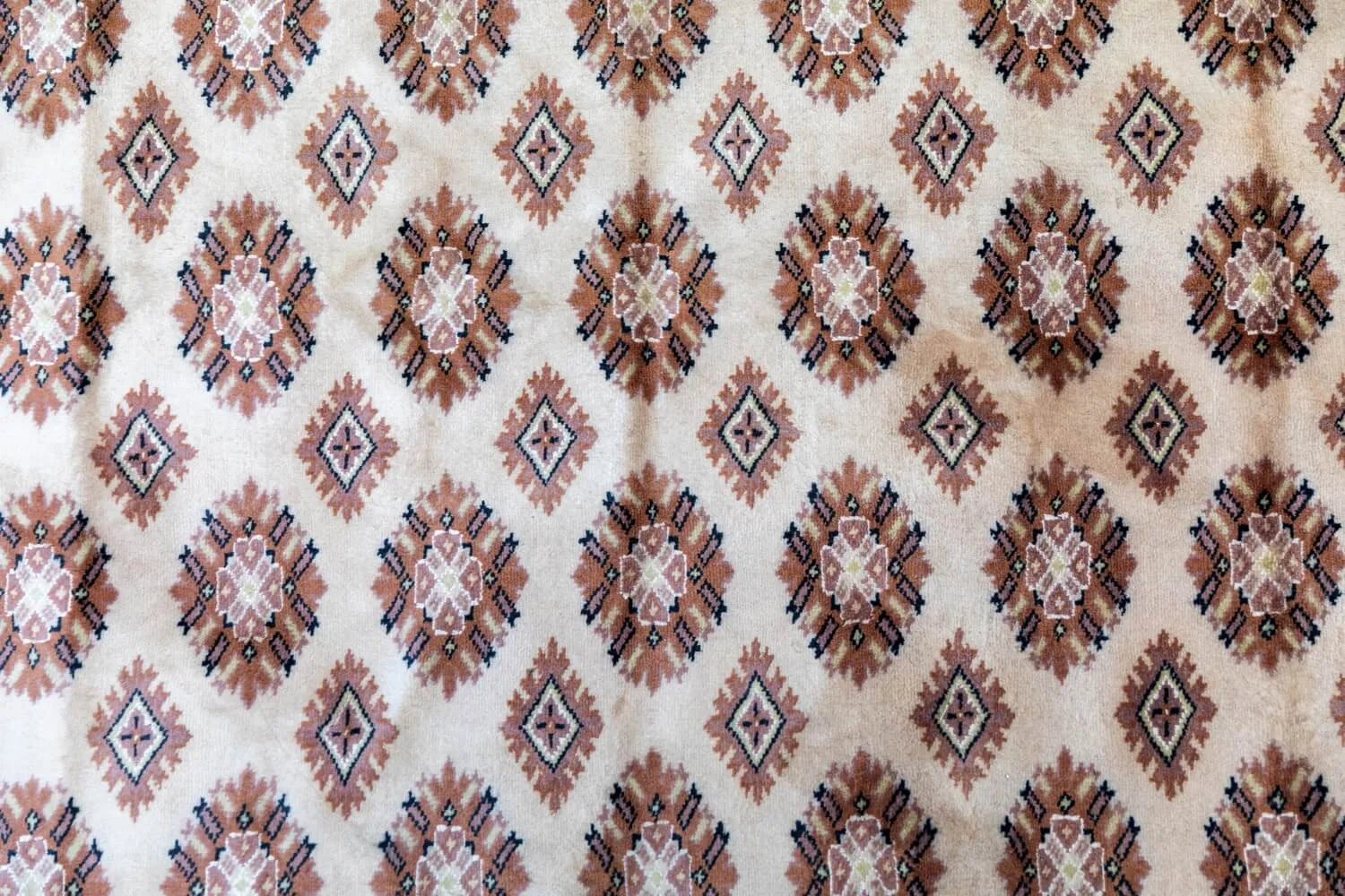 Pakistani Handmade Silk Rug