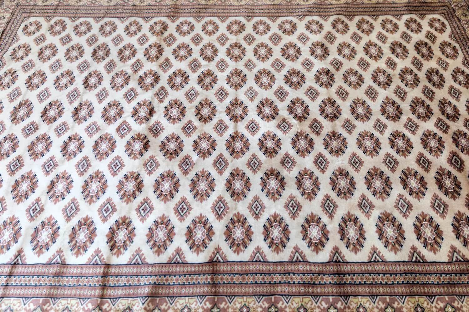 Pakistani Handmade Silk Rug