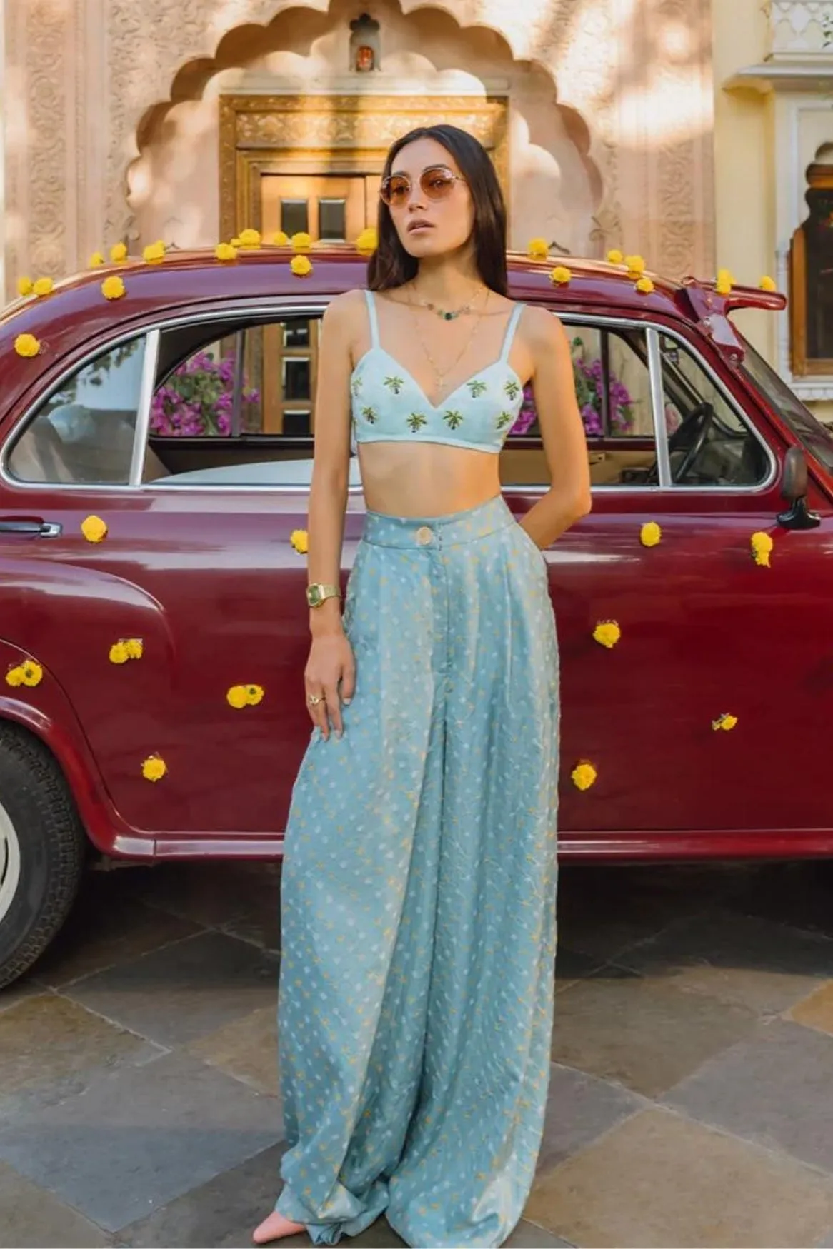 PALM TREES AND BANDHINI COORD
