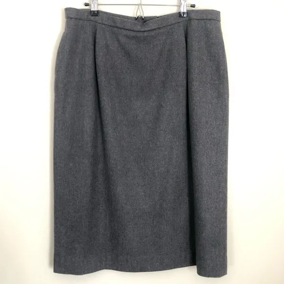 Pendleton Classic Grey Wool Skirt w/ pockets, Size 18