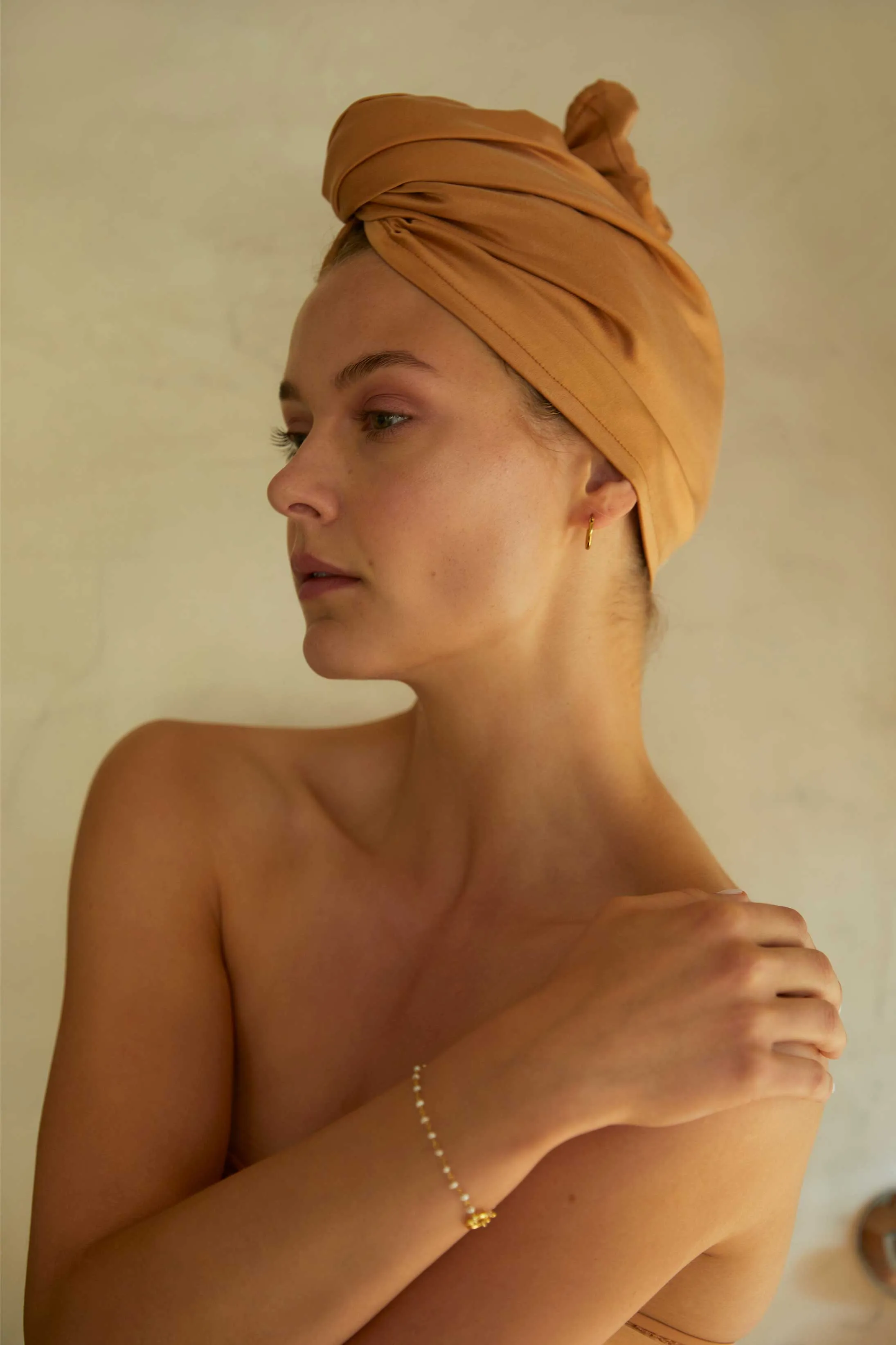 Reversible Silk Hair Towel In Tan