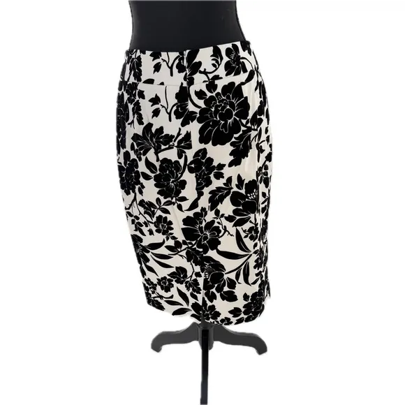 Review Australia Cascade Floral Velvet Flocked Pencil Skirt Size 8 US (12 AU)