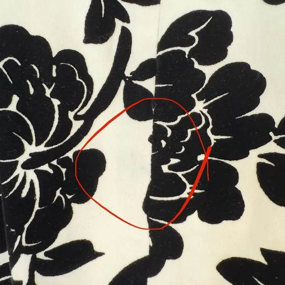 Review Australia Cascade Floral Velvet Flocked Pencil Skirt Size 8 US (12 AU)