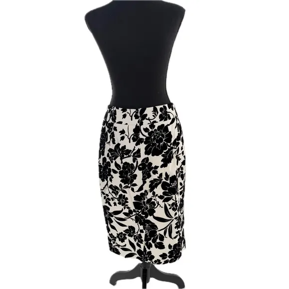 Review Australia Cascade Floral Velvet Flocked Pencil Skirt Size 8 US (12 AU)