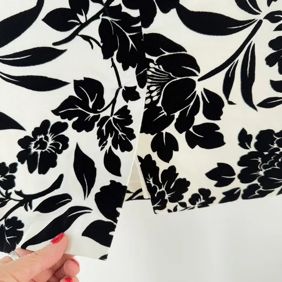 Review Australia Cascade Floral Velvet Flocked Pencil Skirt Size 8 US (12 AU)