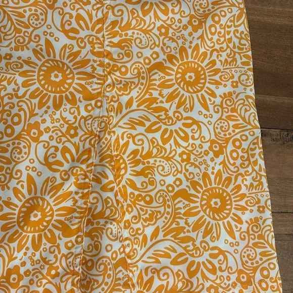 Rip Skirt size medium, with pockets