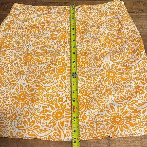 Rip Skirt size medium, with pockets