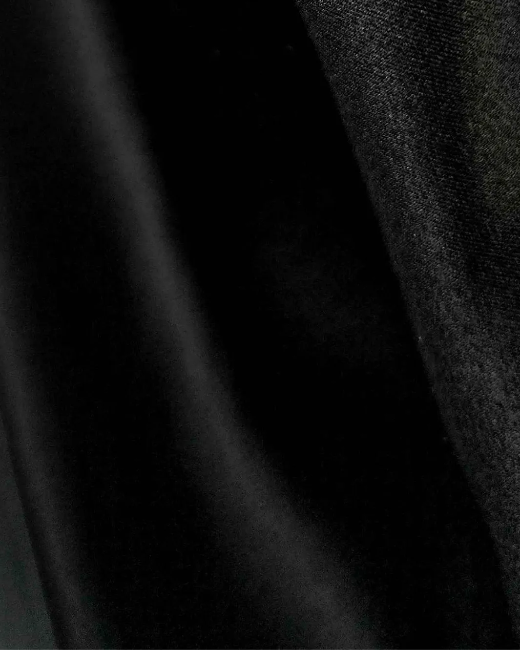 SILK SATIN TANK IN BLACK