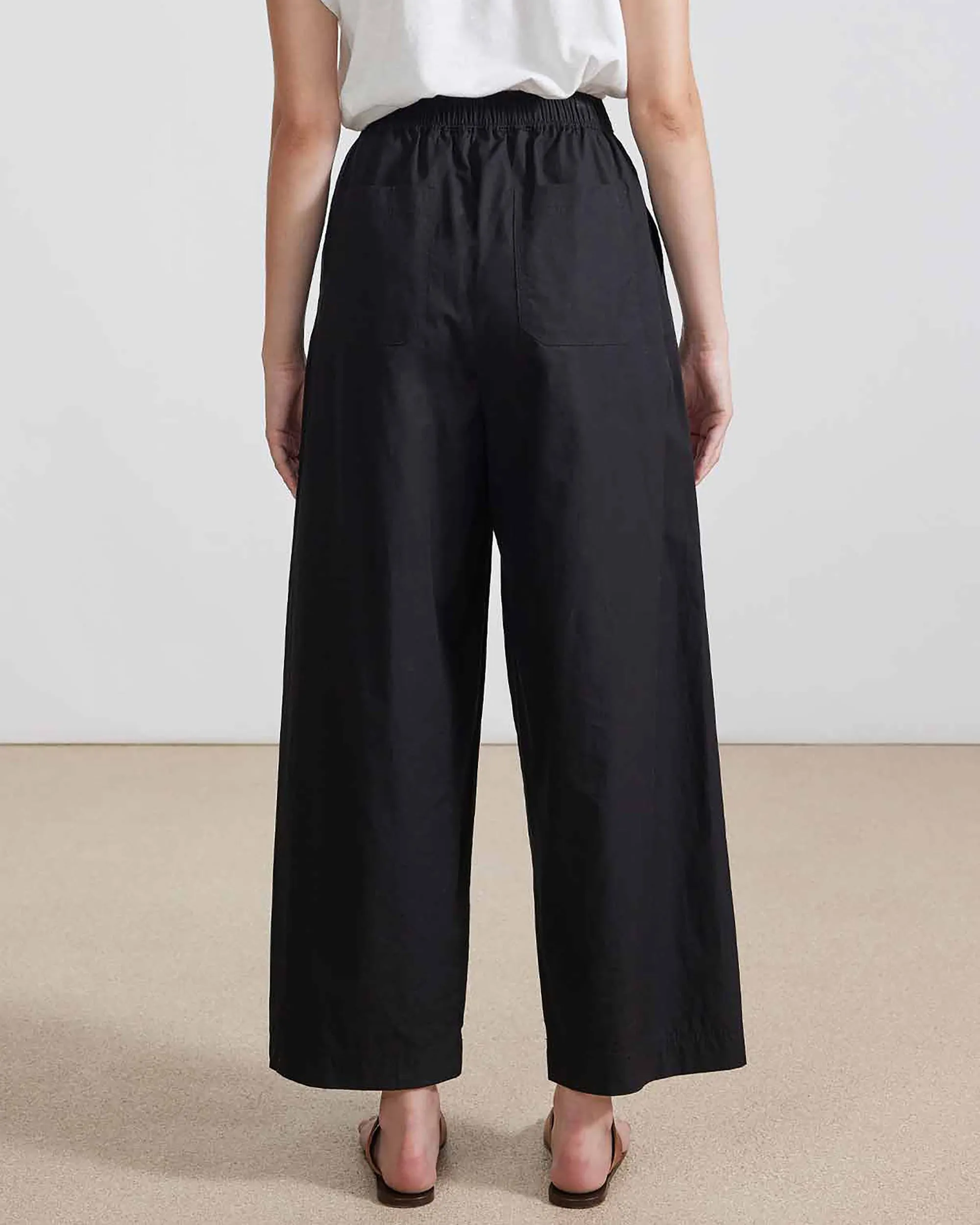 Spa Pleat Pant in Black