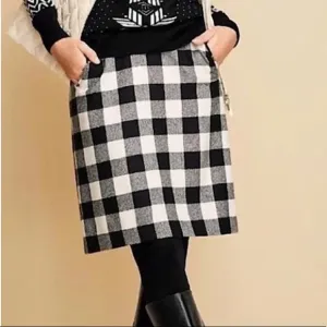 TALBOTS BUFFALO PLAID BLK/WHI CHECKERED WOOL BLEND MINI PENCIL SKIRT SIZE 2 NWOT