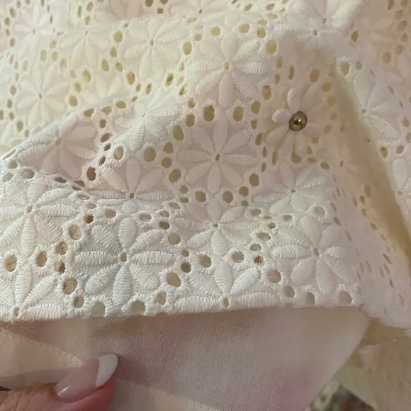 Talbot’s eyelet lace skirt ❤️