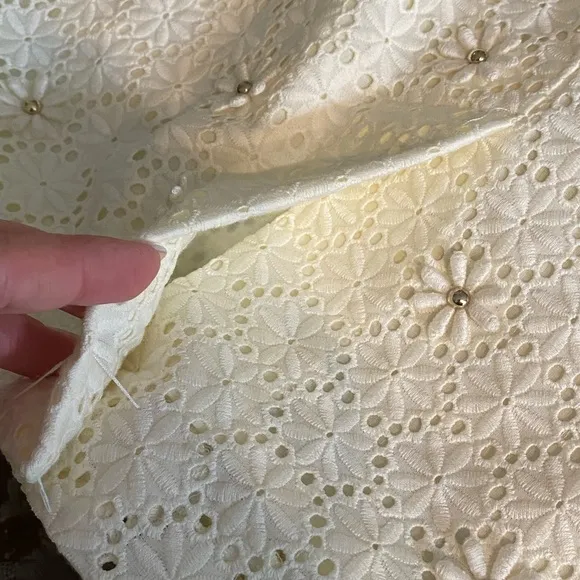 Talbot’s eyelet lace skirt ❤️