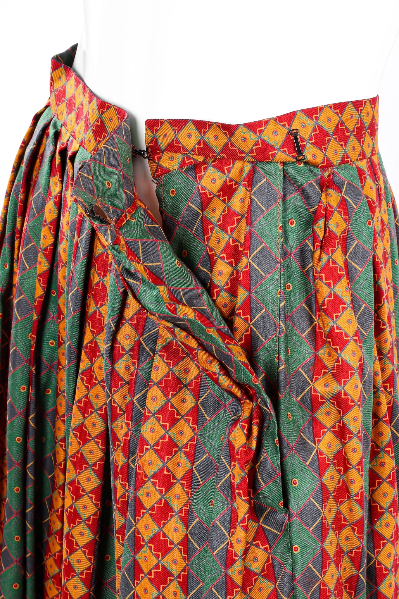 Tessellation Print Blouse & Skirt Set
