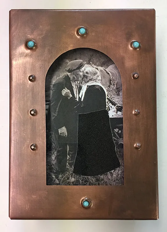 The Kiss Reliquary Box