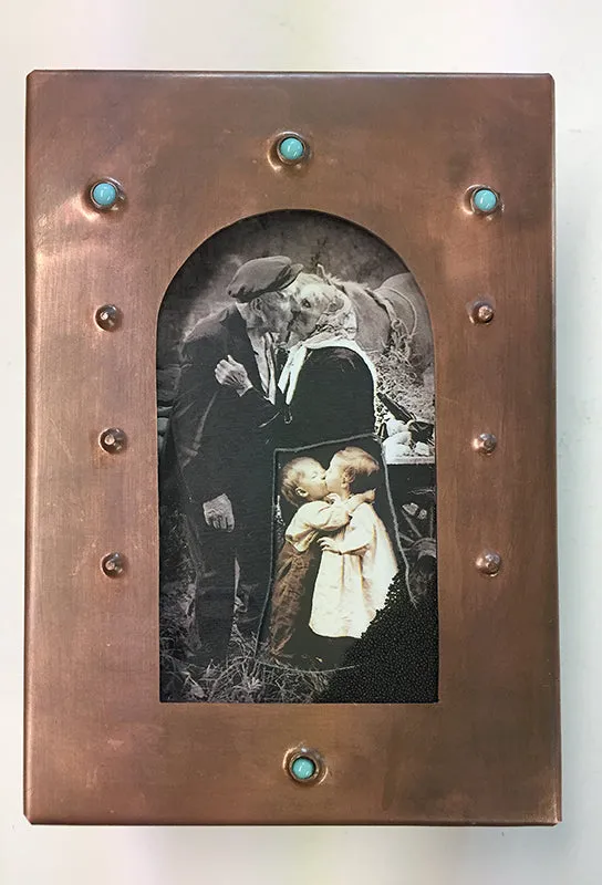 The Kiss Reliquary Box