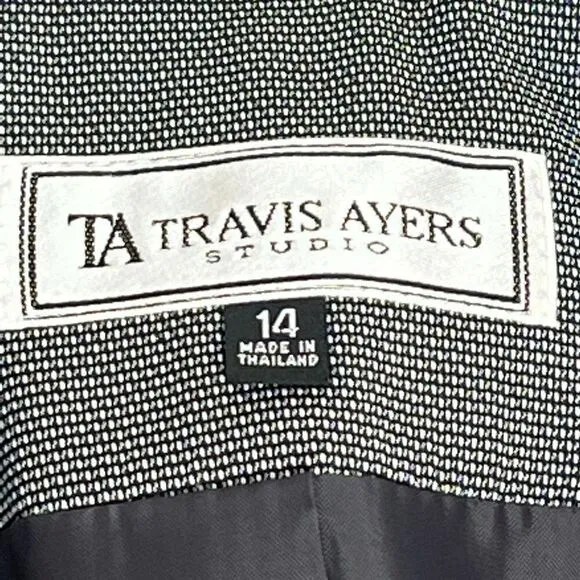 Travis Ayer’s vintage black and white textured skirt suit size 14