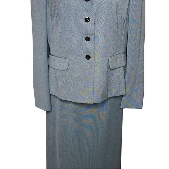 Travis Ayer’s vintage black and white textured skirt suit size 14