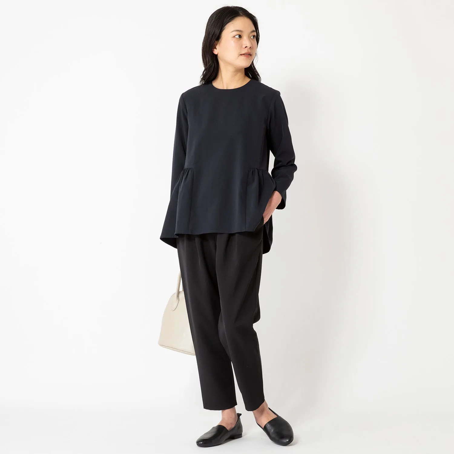uncinq | アンサンク　Strech Double Cloth Peplum Blouse