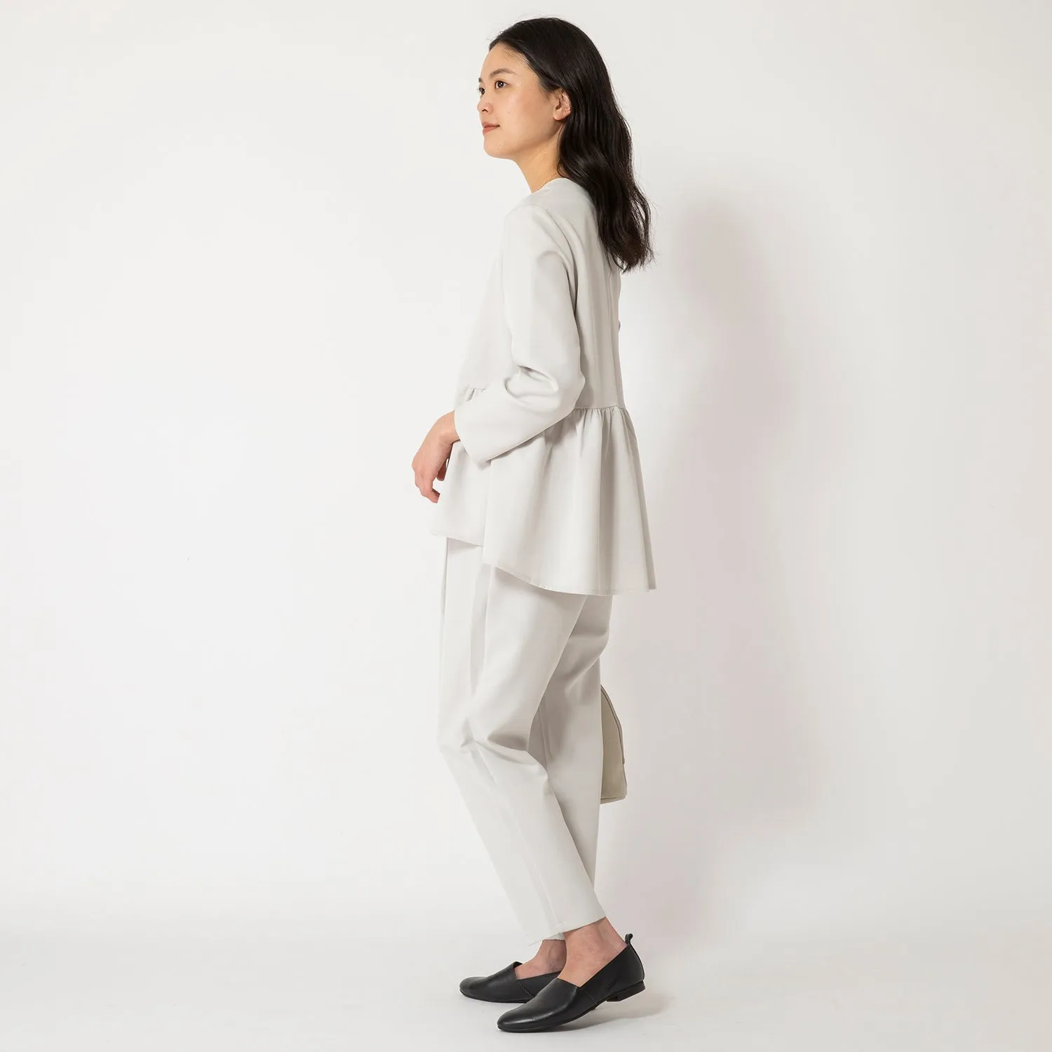 uncinq | アンサンク　Strech Double Cloth Peplum Blouse