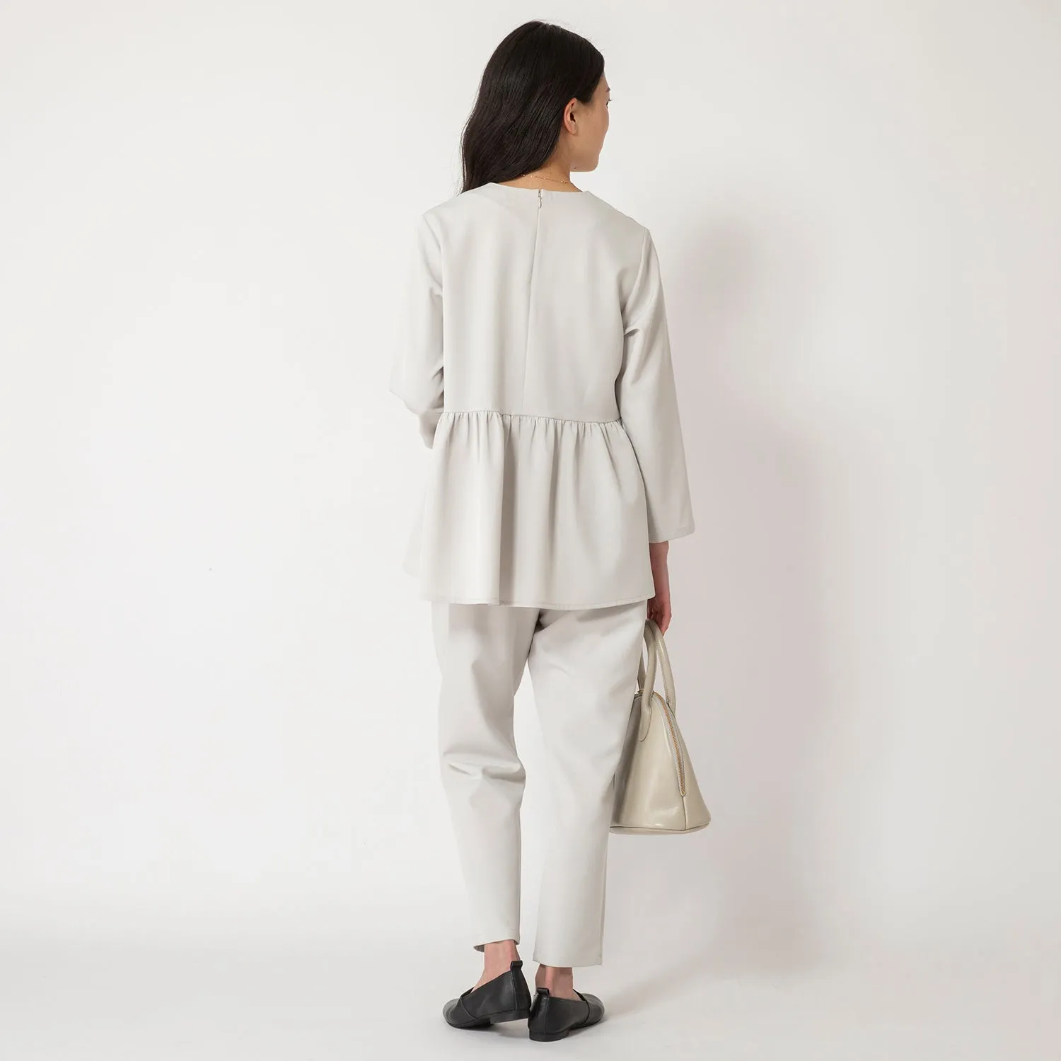 uncinq | アンサンク　Strech Double Cloth Peplum Blouse
