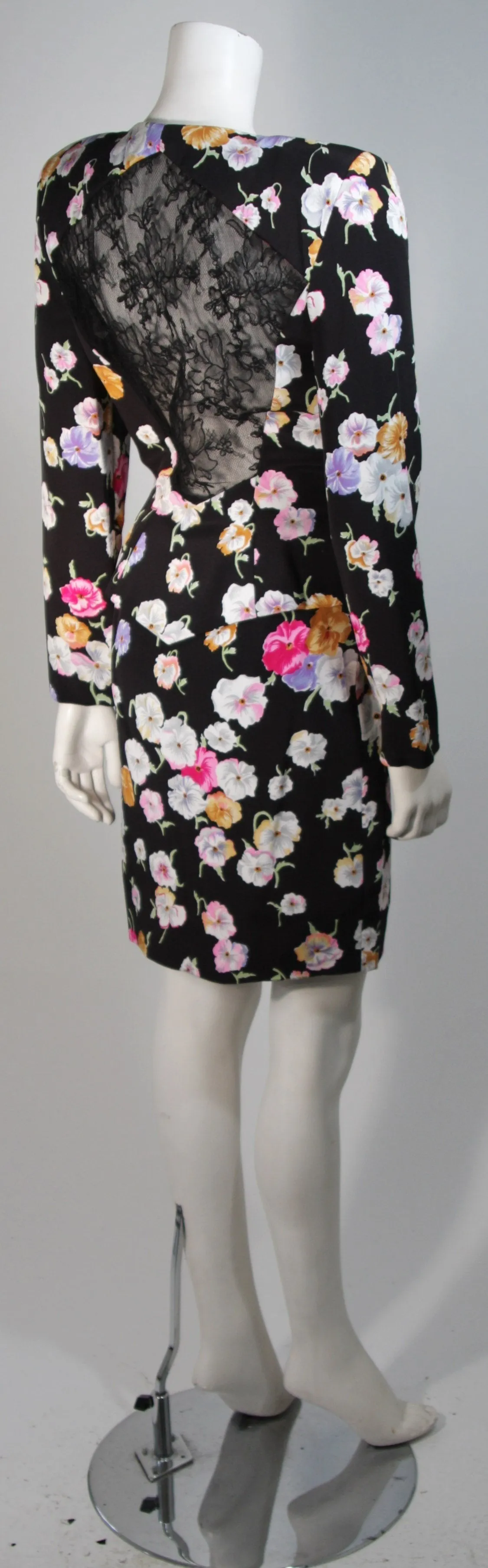 VICKY TIEL Black Floral Print Skrt Suit with Lace Panel Size Small