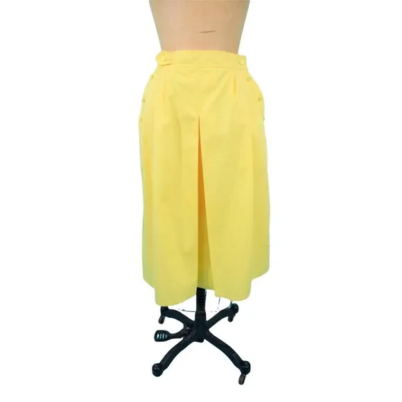 Vintage 1970s Yellow Skirt Solid Pleat Front | W 26&quot;
