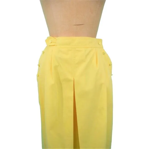 Vintage 1970s Yellow Skirt Solid Pleat Front | W 26&quot;