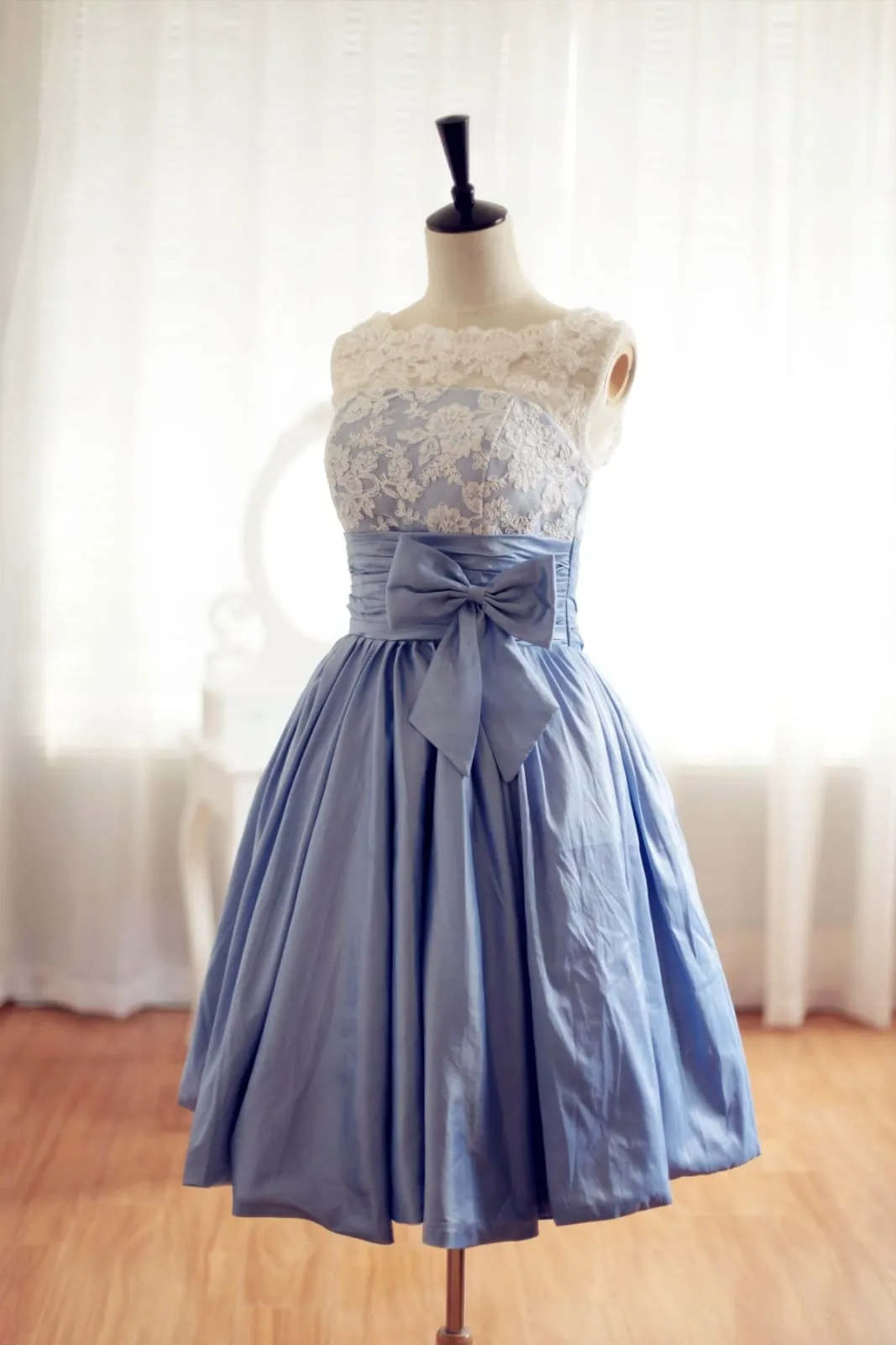 Vintage Ivory Lace Blue Taffeta Wedding Dress / Bridesmaid Dress in Knee Short Length