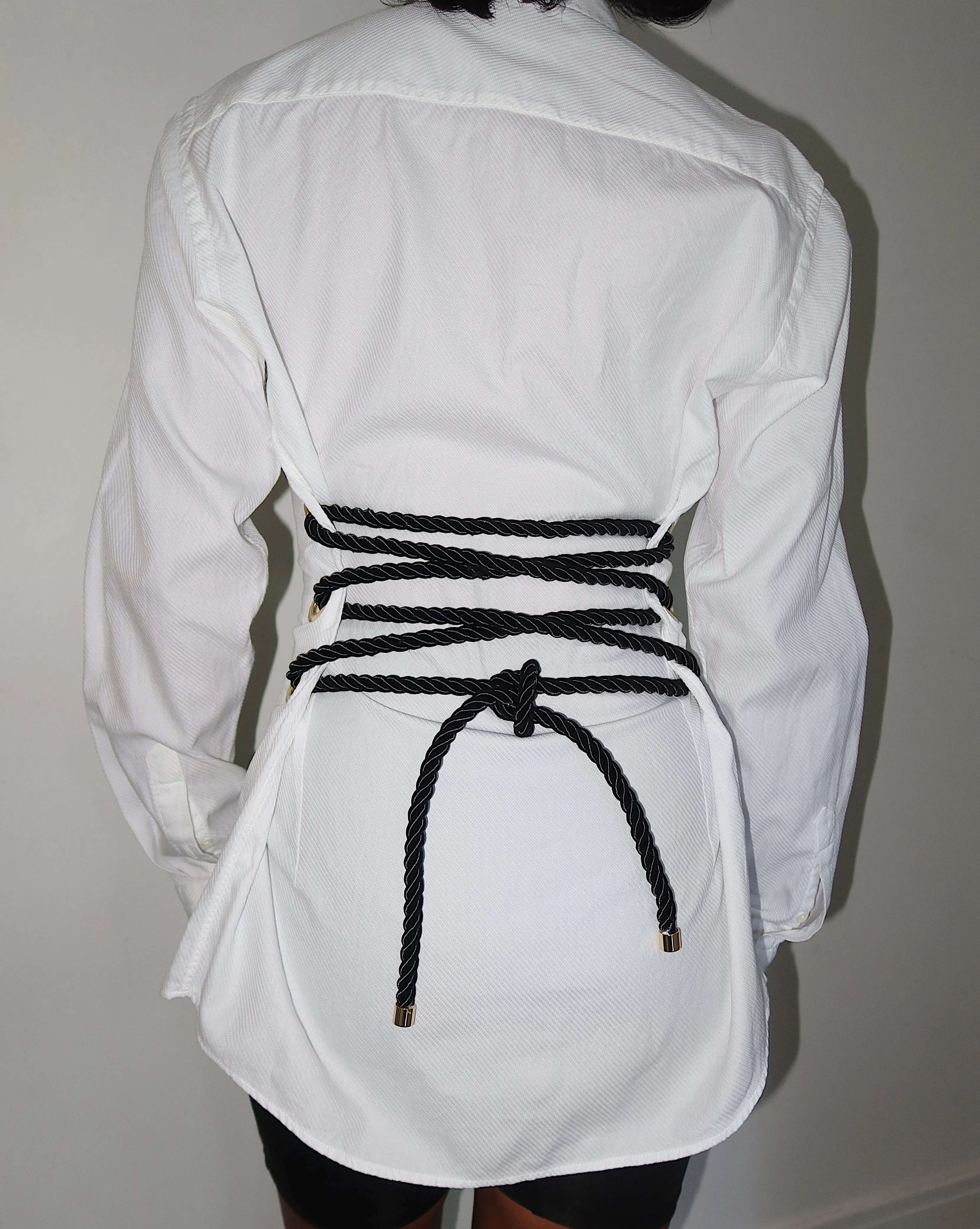 WHITE CORSET BUTTON UP