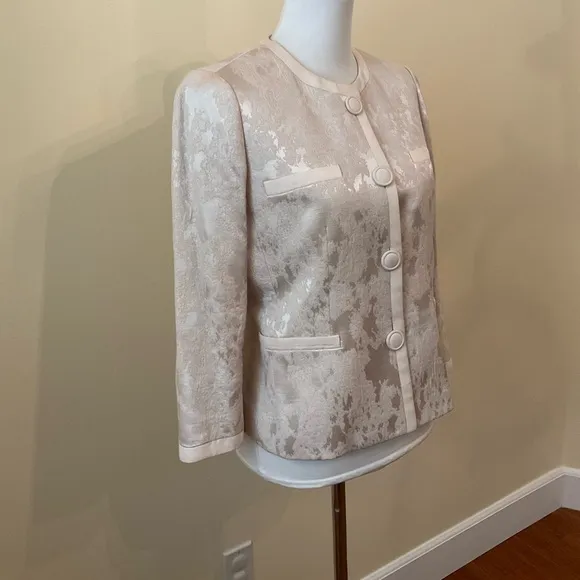 Women’s Kasper 2-piece jacket and skirt set