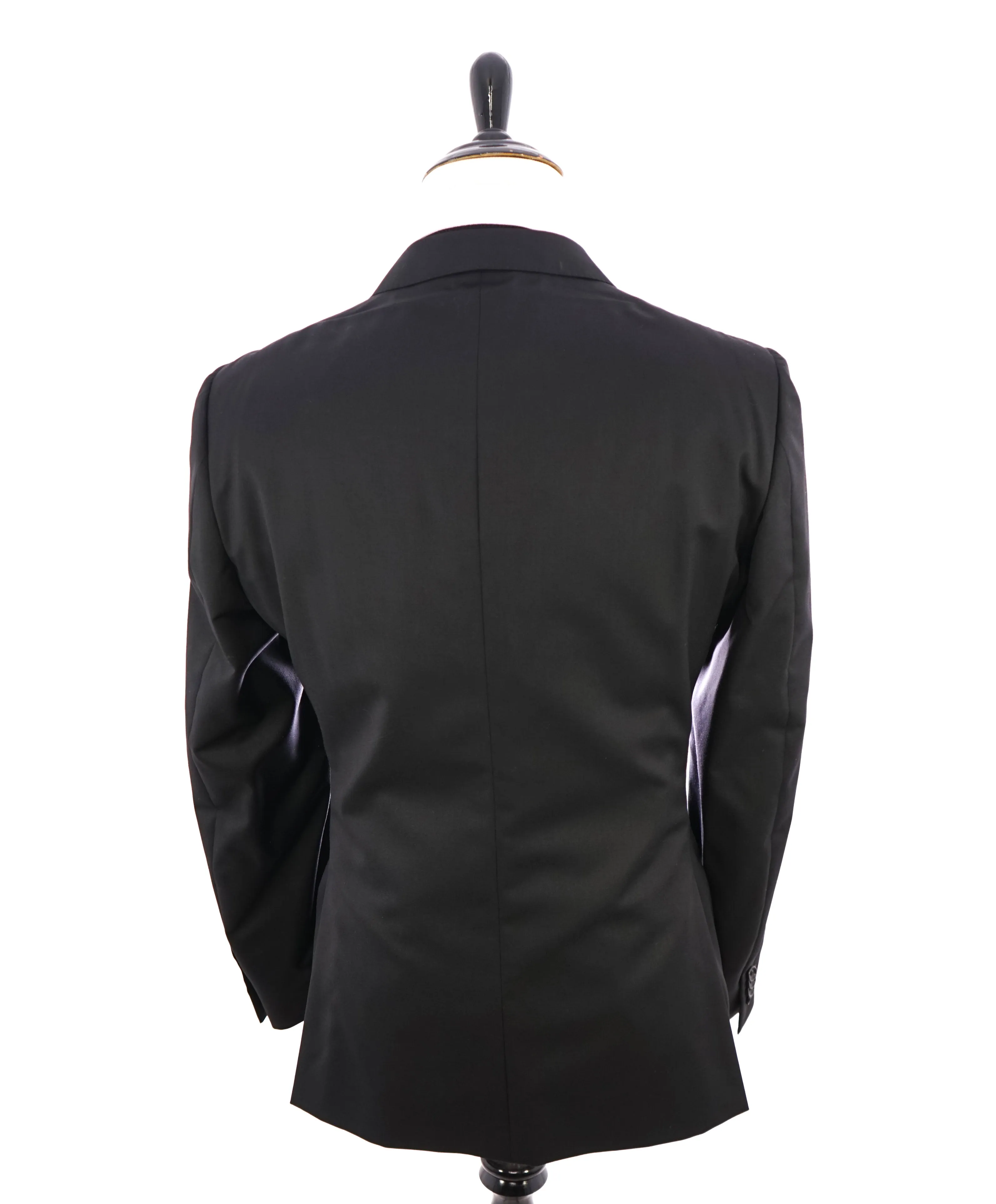 Z ZEGNA - Solid Black Fabric *CLOSET STAPLE* Drop 8 Wool Suit - 46R