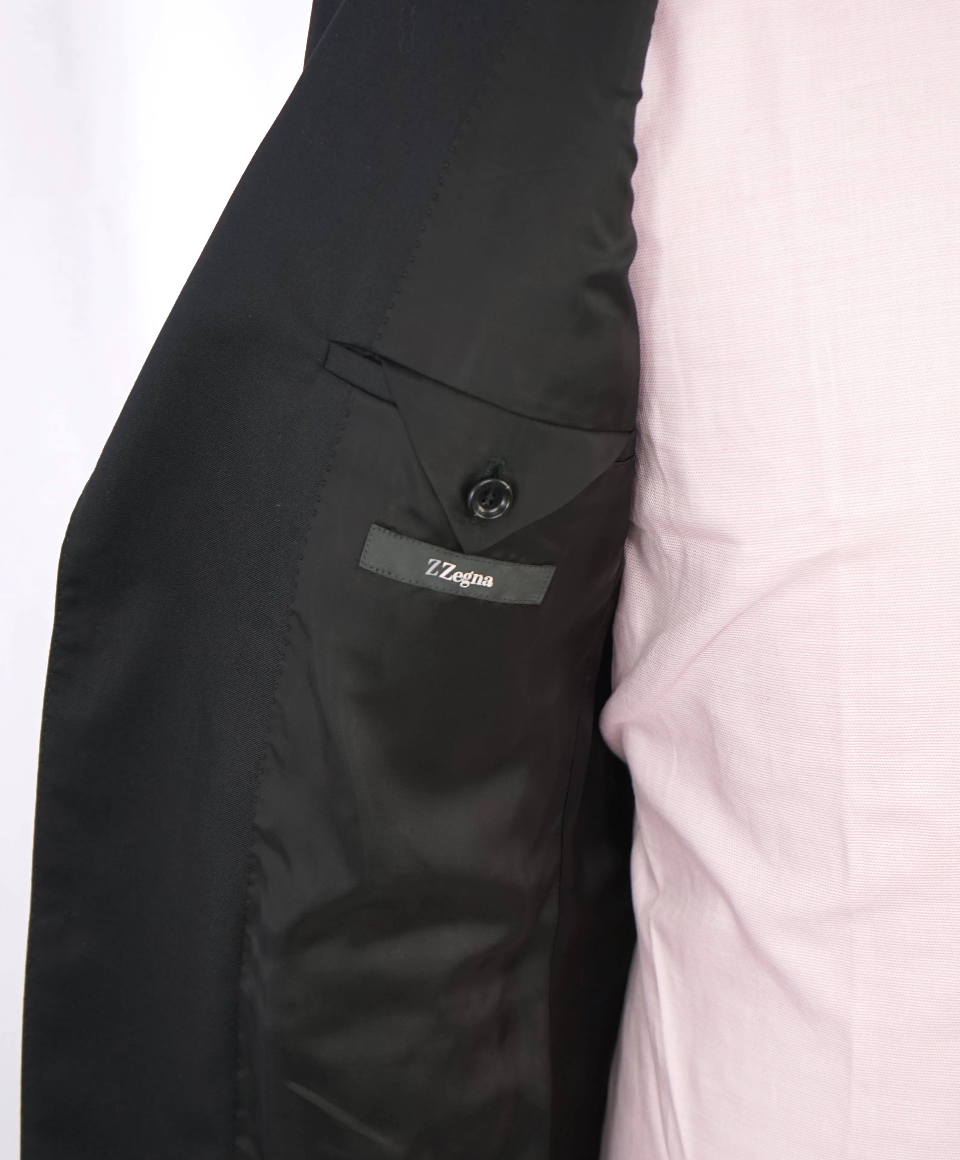 Z ZEGNA - Solid Black Fabric *CLOSET STAPLE* Drop 8 Wool Suit - 46R