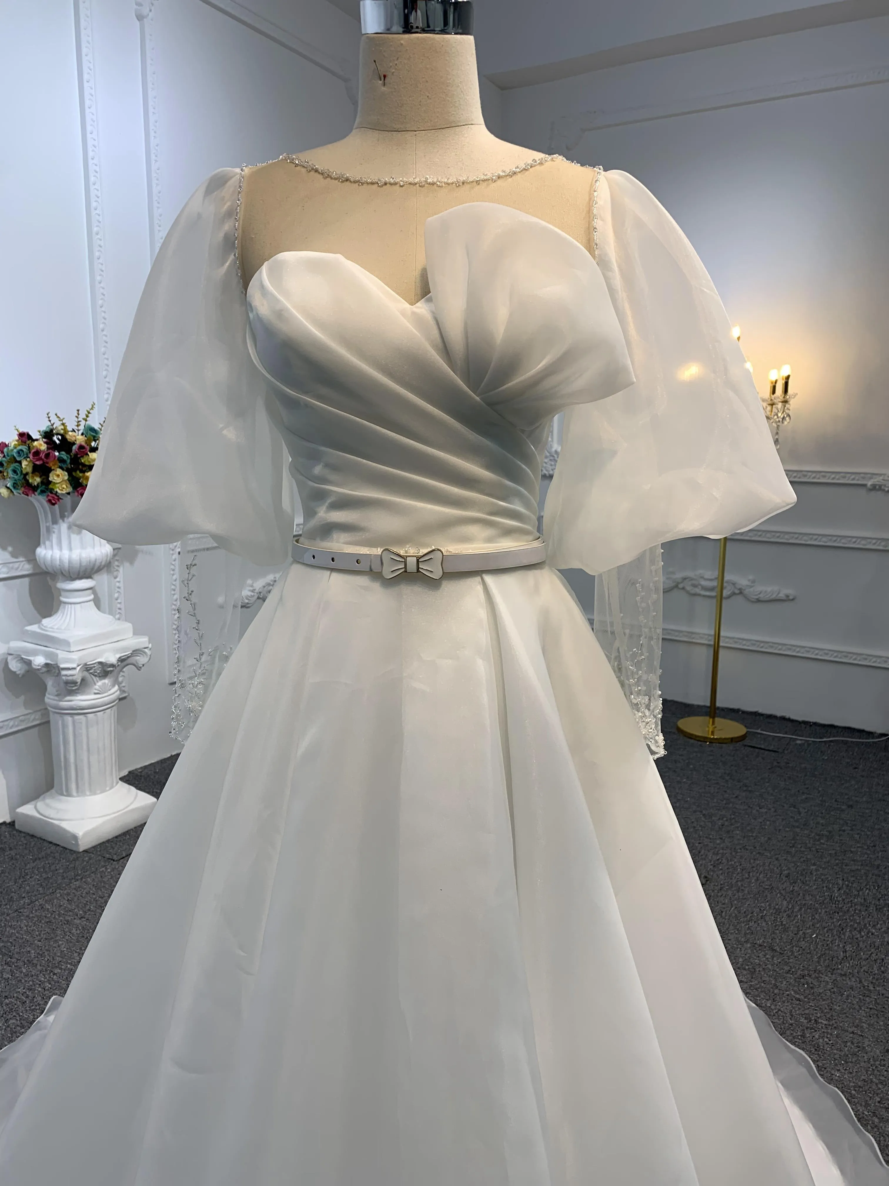 Z019-The Organza Sweetheart Neckline Long Sleeve Wedding Dress