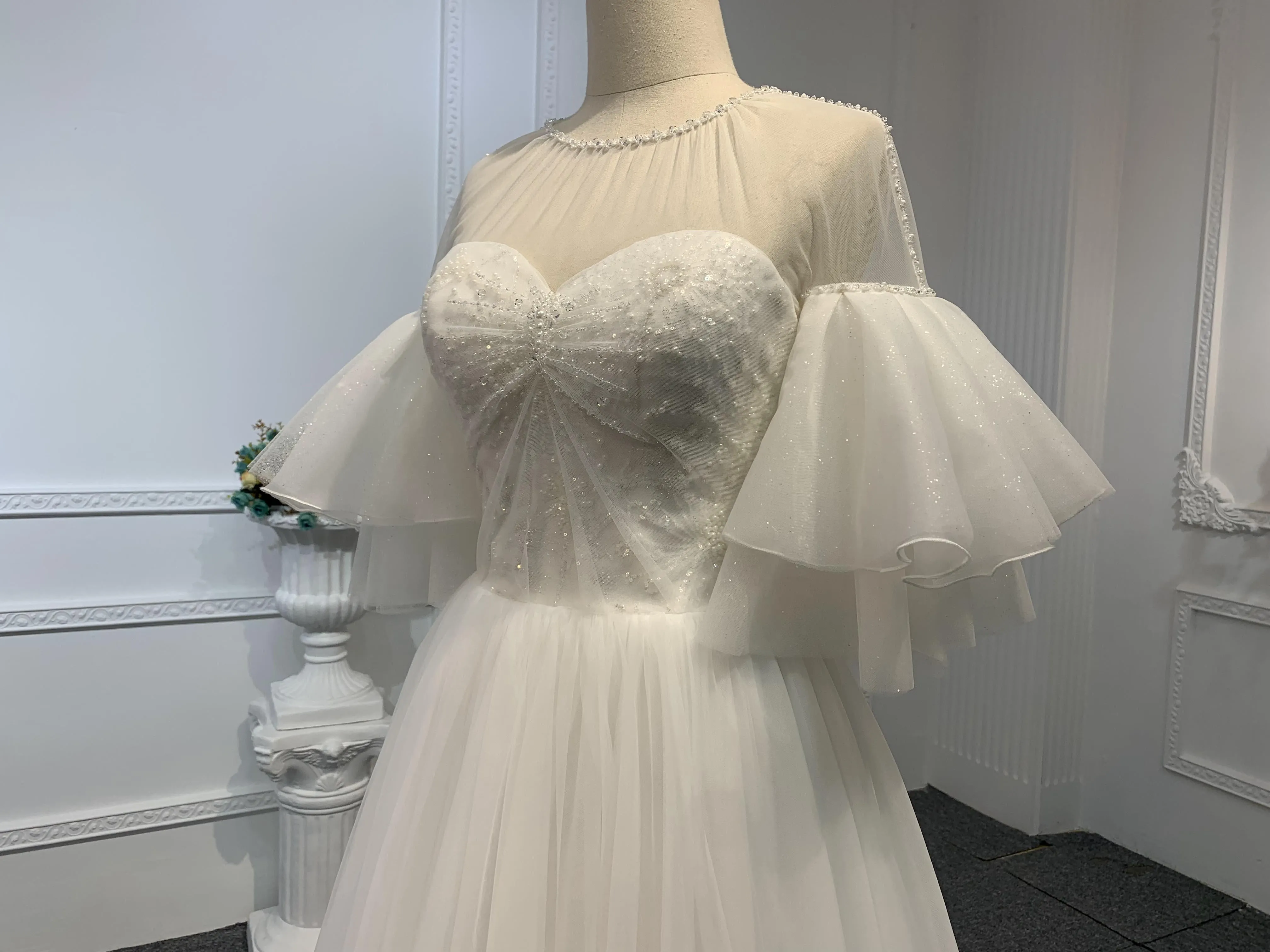 Z027-BYG OFF-WHITE ORGANZA WEDDING DRESS